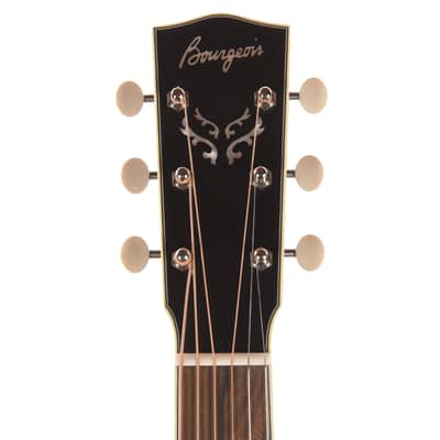 Bourgeois Limited Edition Touchstone Luke Bryan Signature Slope Shoulder Dreadnought Aged Tone Sitka/Walnut Sunburst (Serial #T2509237) Bild 6