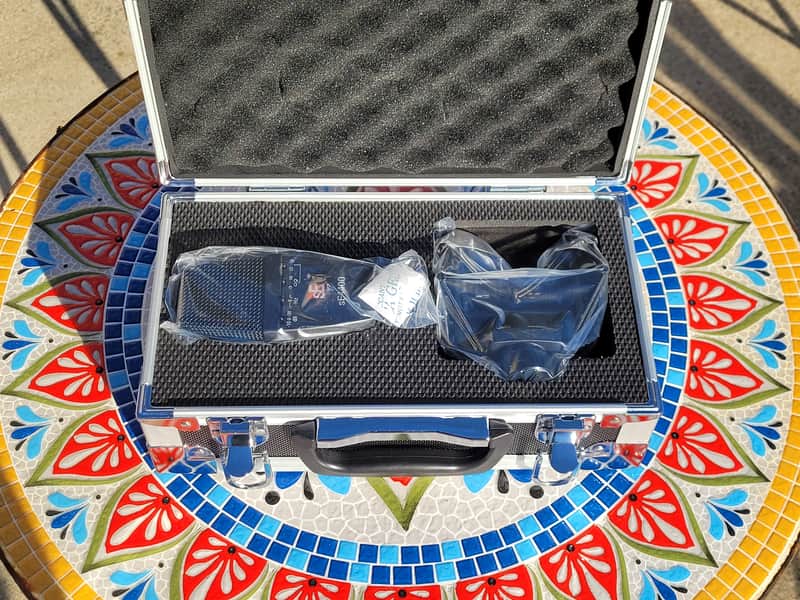 sE Electronics sE4400 (2ND GEN) Large Diaphragm Multipattern Condenser Microphone - With Shock Mount, and Hard Case! ** FREE SHIPPING!** image 1