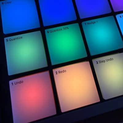 Native Instruments Maschine Plus 2020 - Present - Black image 9