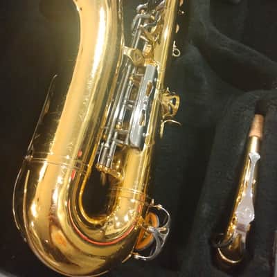 Vito (Yamaha YAS-23) Alto Saxophone with Accessories image 5