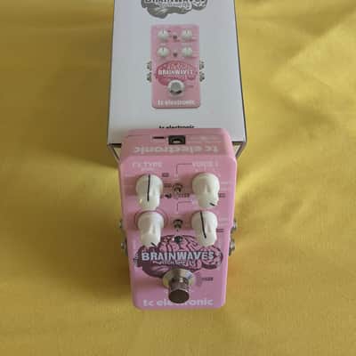 TC Electronic Brainwaves Pitch Shifter 2019 - Present - Pink image 2