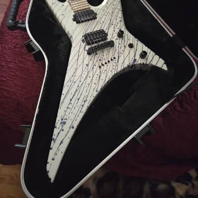Jackson Custom Shop Warrior 2025 - Limited White Blue Blood Splatter W/COA image 2