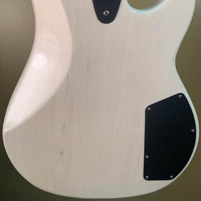 G&L L2000 1993 Bone White image 11