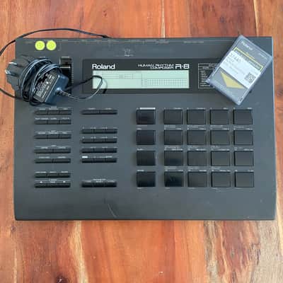 Roland R-8 Human Rhythm Composer