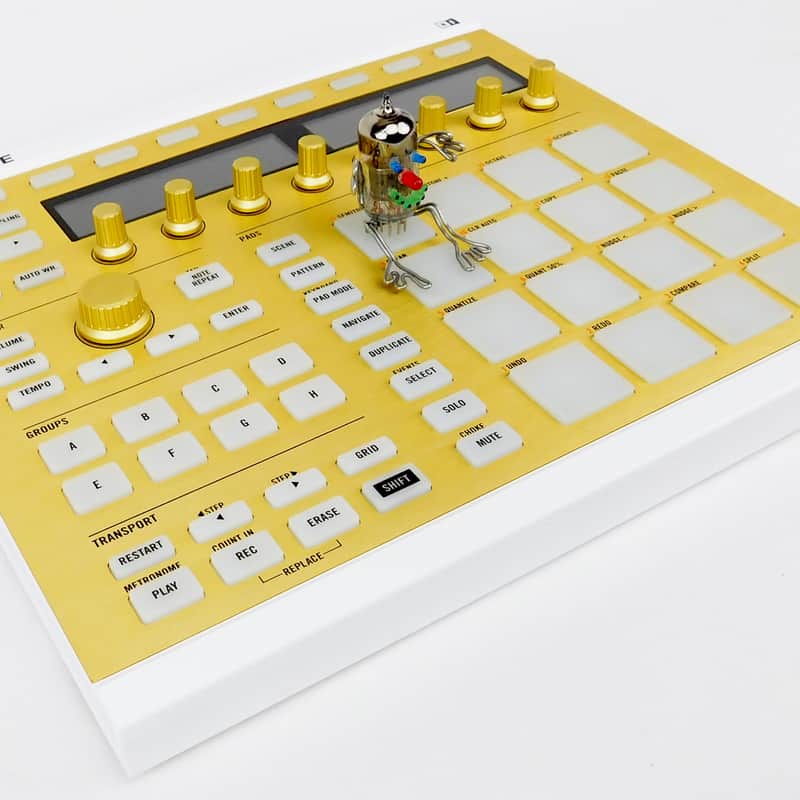 2010s Native Instruments Native Instruments MASCHINE MK2 White…