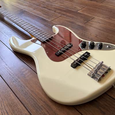 2017 Fender MIJ Traditional '60s Jazz Bass 2017 Arctic White MIJ Japan image 5