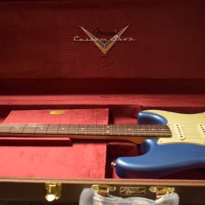 Mint Fender Ltd Edition '63 Strat - Journeyman Relic w/Closet Classic HW Aged Lake Placid Blue image 11