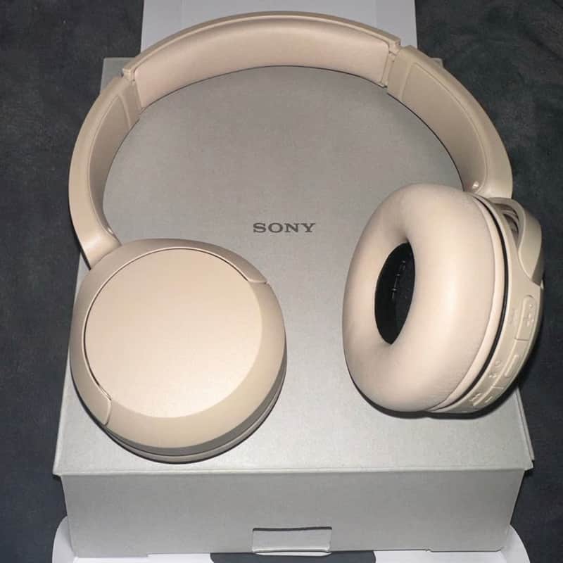 Sony WH-CH520 2020 - white image 1