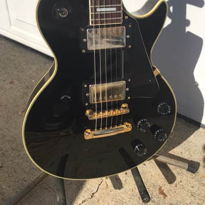 Samick  les paul custom   1987 Black  very rare the samick lawsuit headstock image 9