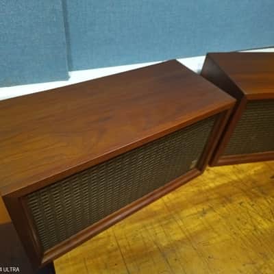 Jensen  PR50 1965 - Oiled walnut image 2