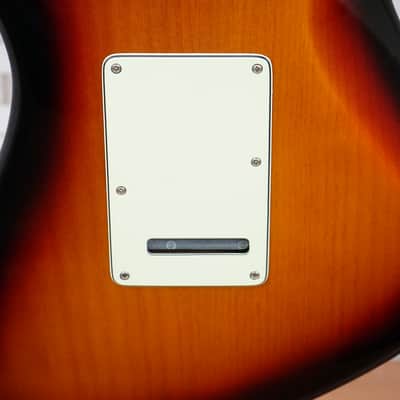 Fender Player Plus Meteora HH - 3-Color Sunburst image 12
