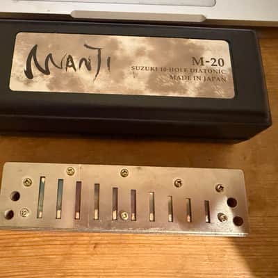 Custom Suzuki Manji Harmonica - key of C image 1