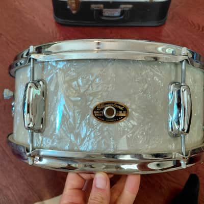Vintage 1960s Slingerland No. 161 Deluxe Student Model 5.5x14" Snare Drum in White Marine Pearl image 6