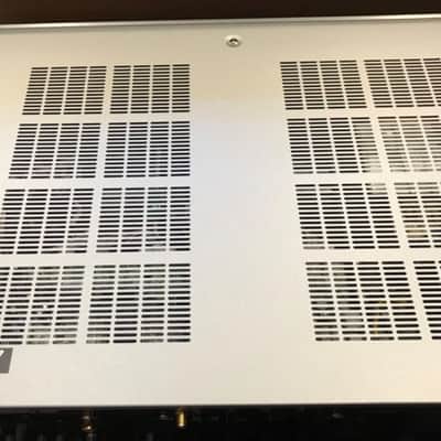 Yamaha R-N1000A Network Receiver image 2
