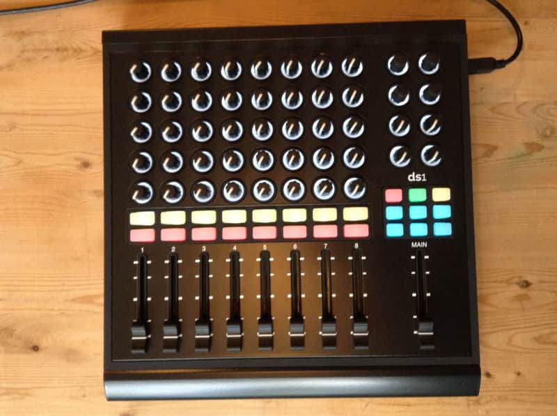 Livid DS1 midi mixer controller image 1