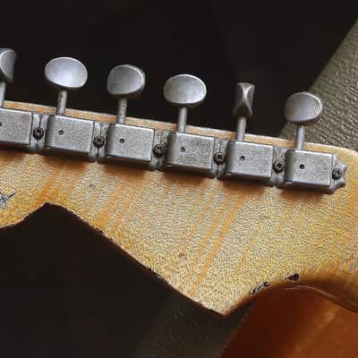 Fender Masterbuilt'60 Korina John Cruz Relic Sunburst 2010 image 9