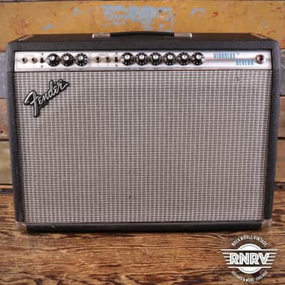 Fender Vibrolux Reverb 2-Channel 35-Watt 2x10" Guitar Combo 1970 - 1980 - Silverface image 2