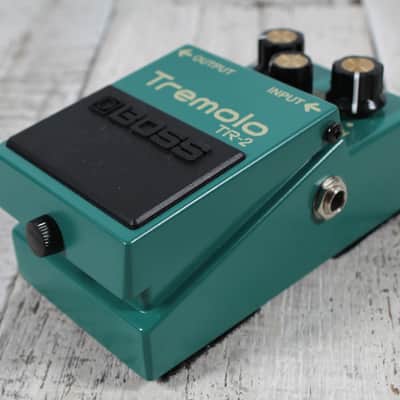 Boss TR-2 Tremolo Pedal Electric Guitar Effects Pedal Vintage Tremolo Effects image 7