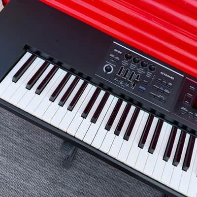 Roland JUNO-DS88 88-Key Weighted Synthesizer Keyboard image 3
