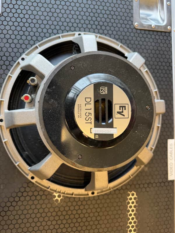 Electro-Voice DL15ST