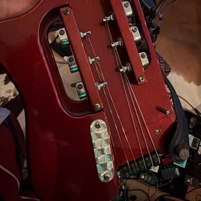 Traveler Speedster Hot Rod Electric Travel Guitar - red image 4