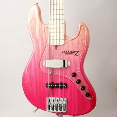 Atelier Z preamps, overdrive and boost effects, bass guitars