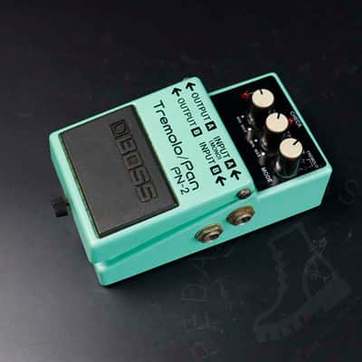 Boss PN-2 Tremolo/Pan (Silver Label) 1990 - 1995 - Green image 2
