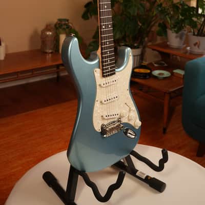 2001 G&L Legacy USA - Lake Placid Blue Metallic image 3