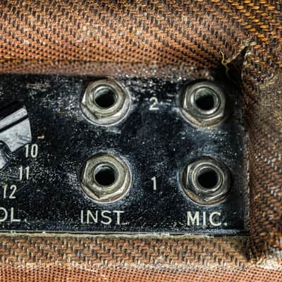 1959 Fender Deluxe 5E3 Narrow Panel 15-Watt 1x12 tweed image 12