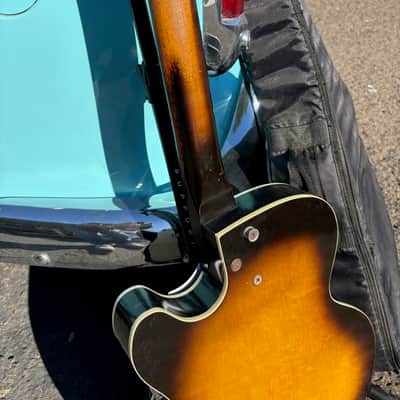 Harmony Rocket H53 DeArmond Pickup 1961 - Nitro Cellulose Lacquer Sunburst image 8