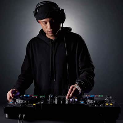 Pioneer DJ XDJ-RX3 All-In-One Touch Screen Rekordbox Serato DJ Controller System image 19