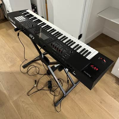 Roland FA-07 2014 76-Key Workstation Complete Setup w/ KS-20X Stand, Music Stand, & Bag image 4
