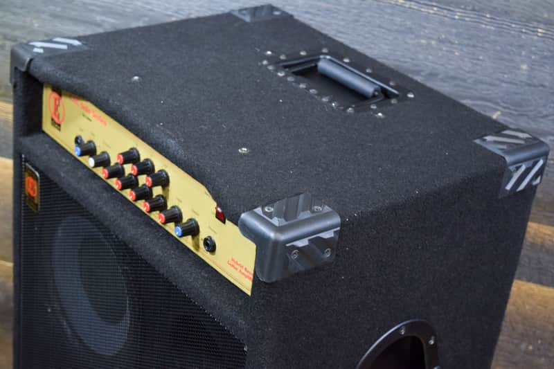 Eden CXC-400 CXC Solo Series 400-Watt 4x10