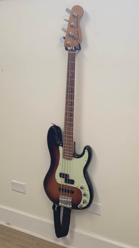 Fender Player Precision Bass with Maple Fretboard 2018 - Present - 3-Color Sunburst image 1