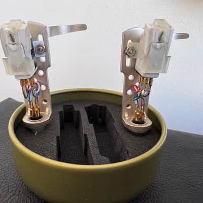 Pair of Pickering 625 DJ Moving Iron (MI) Carts with 100Sounds Cartridge Case image 1