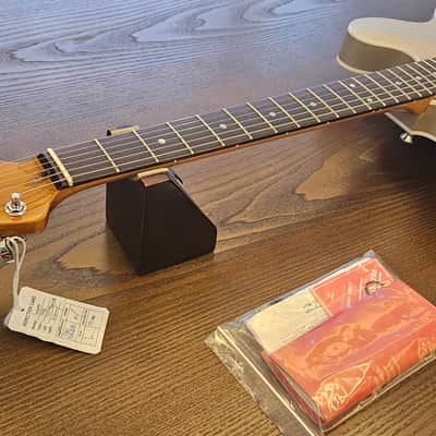 Fender Tom DeLonge Starcaster - Shoreline Gold - NEW image 3
