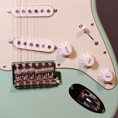 Fender MIJ Traditional II '60s Stratocaster 2025- Surf Green image 5