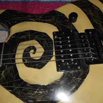 Kramer Striker Baretta 1980's Black & White Spiral image 12