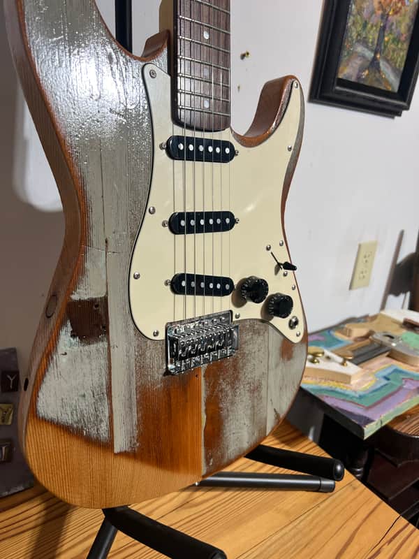Reclaimed Doug fir door Barncaster Strat image 1