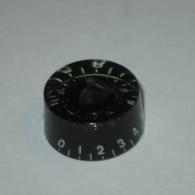 ONE (1 individual knob) unknown brand used (INNER Upper Center area has INTERNAL cracks) Black Speed Knob (numbers 0 to 11) black hard plastic with off white numbers & white dashes -- Funny & Rare, for 24 spline shaft image 18