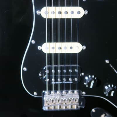 Fender Stratocaster Black 1991 Kurt Cobain Vandalism Strat Japan Seymour Duncan Electric Guitar image 9
