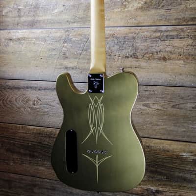 John Bolin House of JB Super Model 2010's Metallic Gold & Pinstriped- Billy Gibbons w/Case image 5
