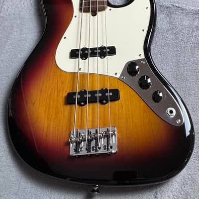 Fender American Series Jazz Bass USA – 3-Color Sunburst – Rosewood – Fender Hard Case image 1