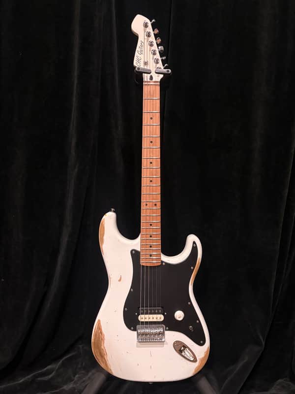CHC Guitars Custom, Strat Style body 2025 - Distressed White image 1