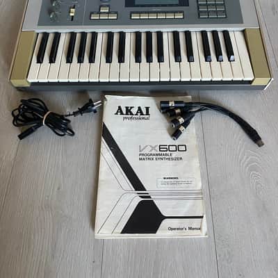 Akai VX-600, 6 Voice and 6 part Multitimbral Analog Synth with 6 separate outputs