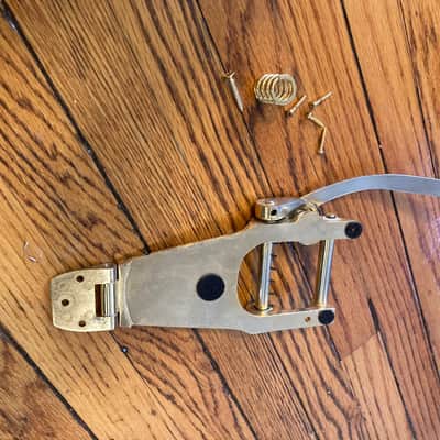 Licensed Bigsby B70G Vibrato Tailpiece w Hardware image 2