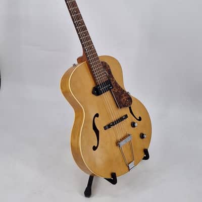 Godin 5th Avenue incl. P90 - Used image 5