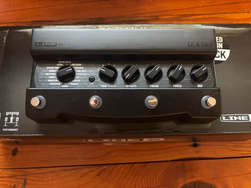 Line 6 DL4 MkII Limited Edition - Blacked Out