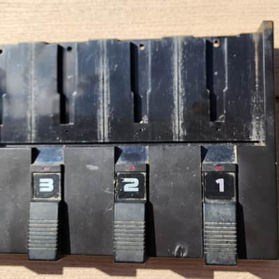Korg PME-40X Professional Modular Effects System Pedalboard (Empty, Unloaded) Vintage Effect Pedal Module Board Plug-and-Play 1980's image 4