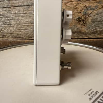 Keeley Caverns Reverb / Delay V2 2017 - Present - White image 4